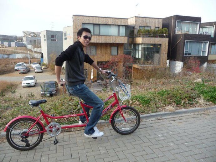 002gAXy8gy6PjVUQcM4d4&690